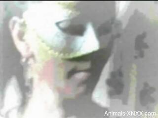 Masked slut tries unique sex perversions with the dog